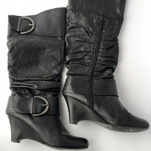 Black wedge boots